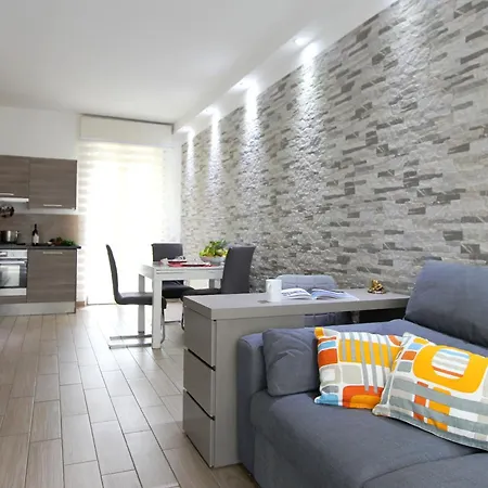 Casa Vik, Comoda Al Centro * Desenzano del Garda