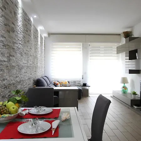 Casa Vik, Comoda Al Centro * Desenzano del Garda
