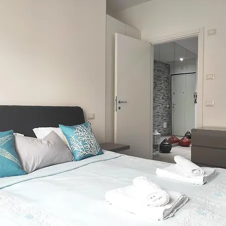 Casa Vik, Comoda Al Centro Apartment Desenzano del Garda